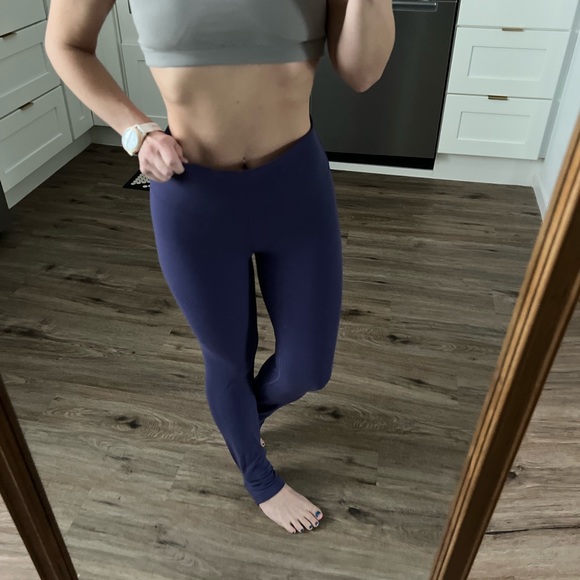 Lululemon align legging 8 purple deep - Picture 2 of 7